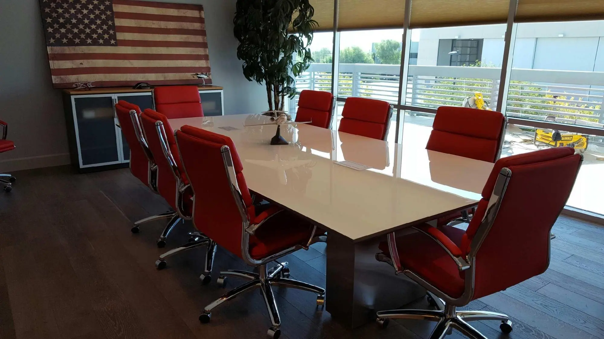 white-prism-table-aero-jet-copy